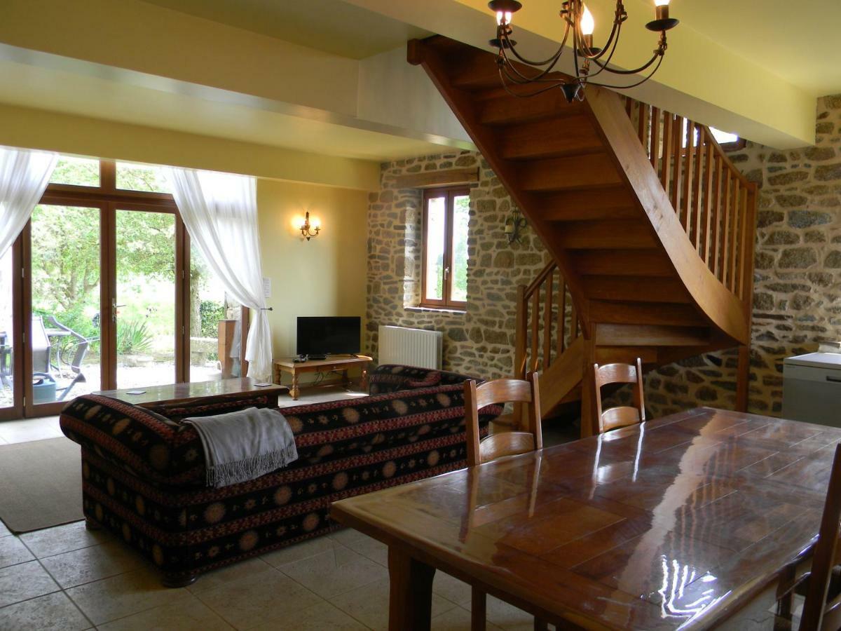 Casa de Férias La Boucharderie Val-Couesnon