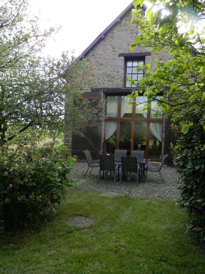 Casa de Férias La Boucharderie Val-Couesnon